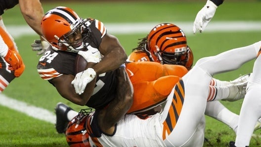 Nick Chubb takes control of the game as Lo Pan's House of Dim Sum wins