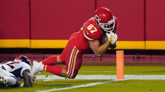 Travis Kelce and The Brainers beat Lo Pan's House of Dim Sum for their 4th win in a row