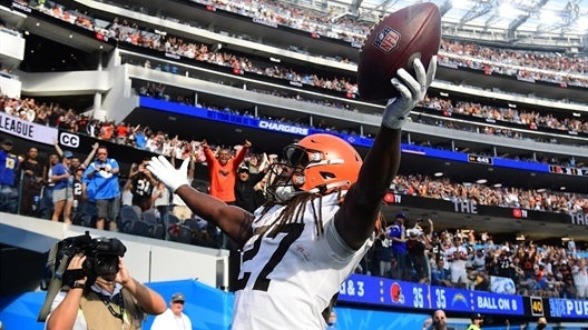 Kareem Hunt produces 16 points to lead Black Micahs in victory