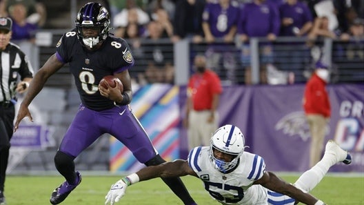 Lamar Jackson (33 points) leads Alcoholnics to a win over DenBro