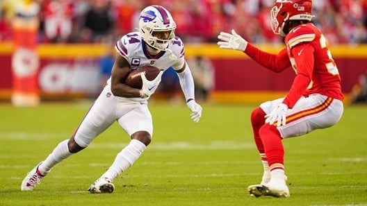 Stefon Diggs helps Lo Pan's House of Dim Sum hold on for a win