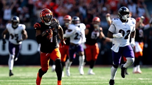 Ja'Marr Chase drops 22 points in leading Lo Pan's House of Dim Sum to victory
