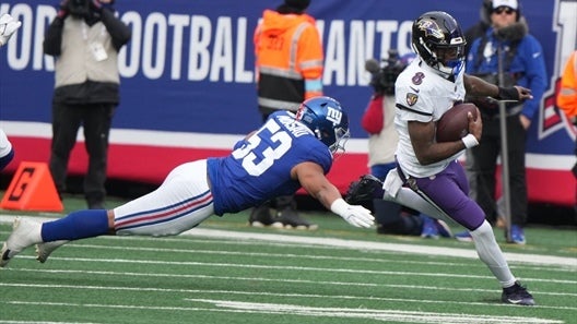 Lamar Jackson helps Alcoholnics cruise to victory