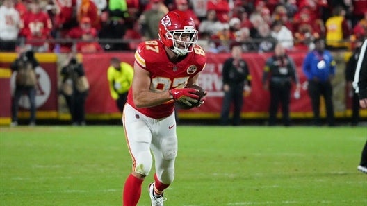 Jerrays Jerryatricians gets a big effort from Travis Kelce this week